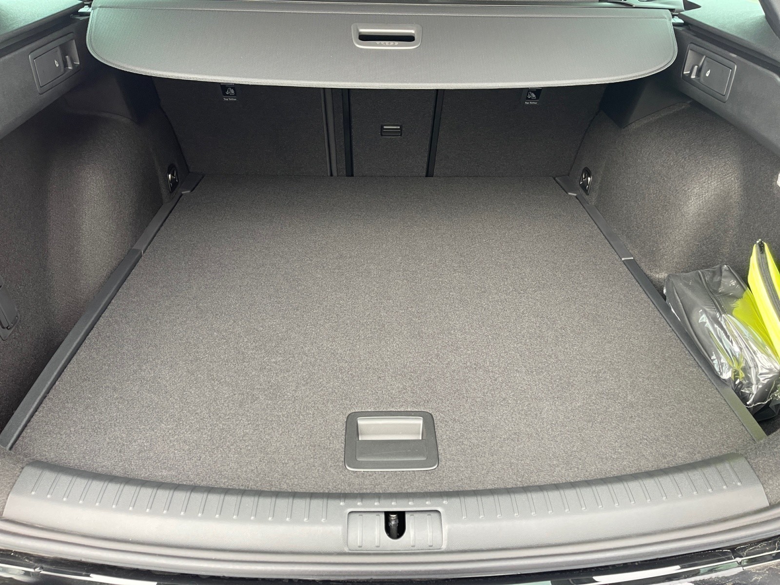 Cupra - Leon Sportstourer 2.0 TSI  7-Gang-DSG 4Drive