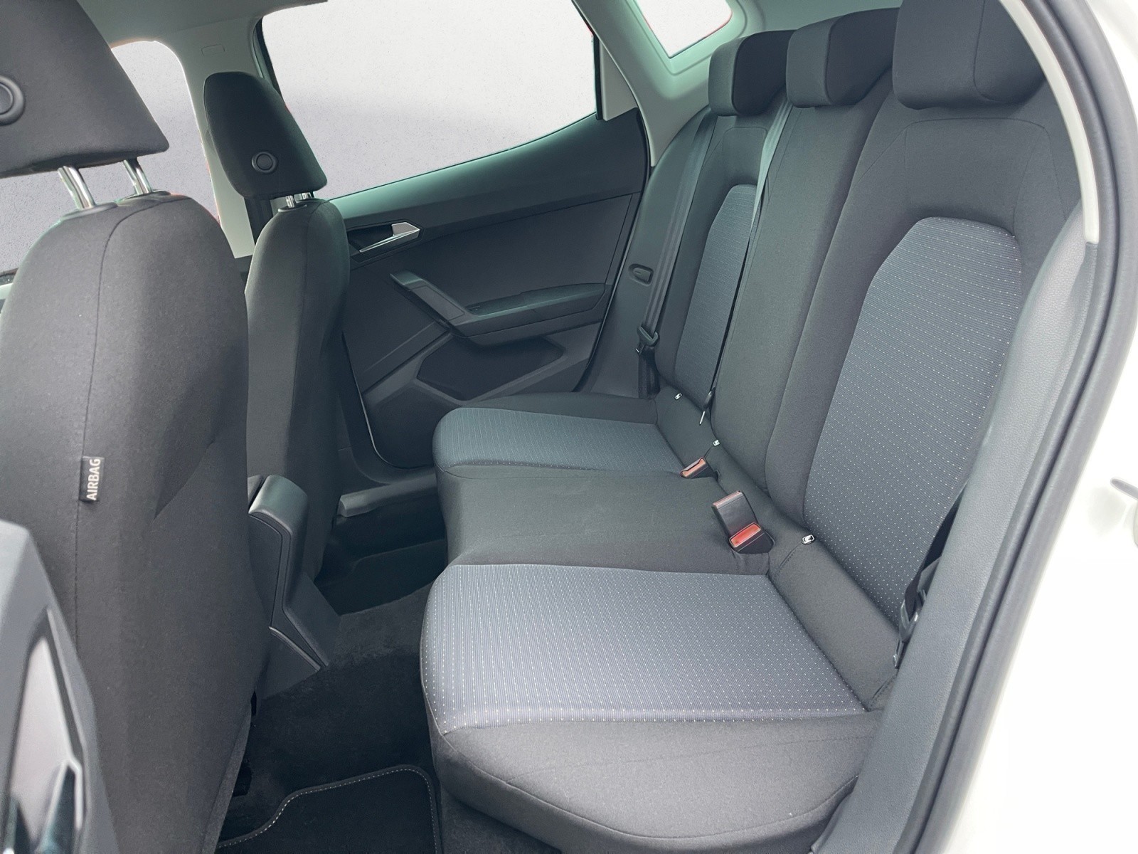 Seat - Arona Road Edition 1.0 TSI  7-Gang-DSG