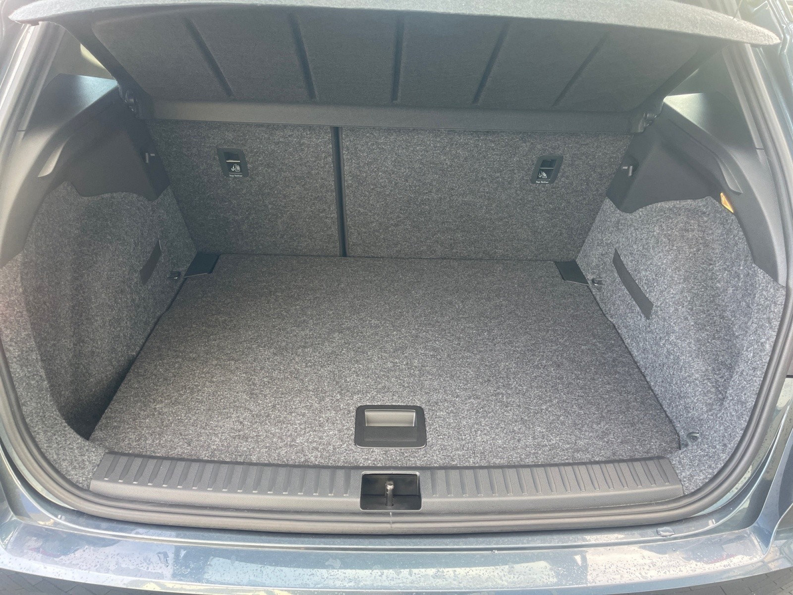 Seat - Arona FR 1.0 TSI  6-Gang