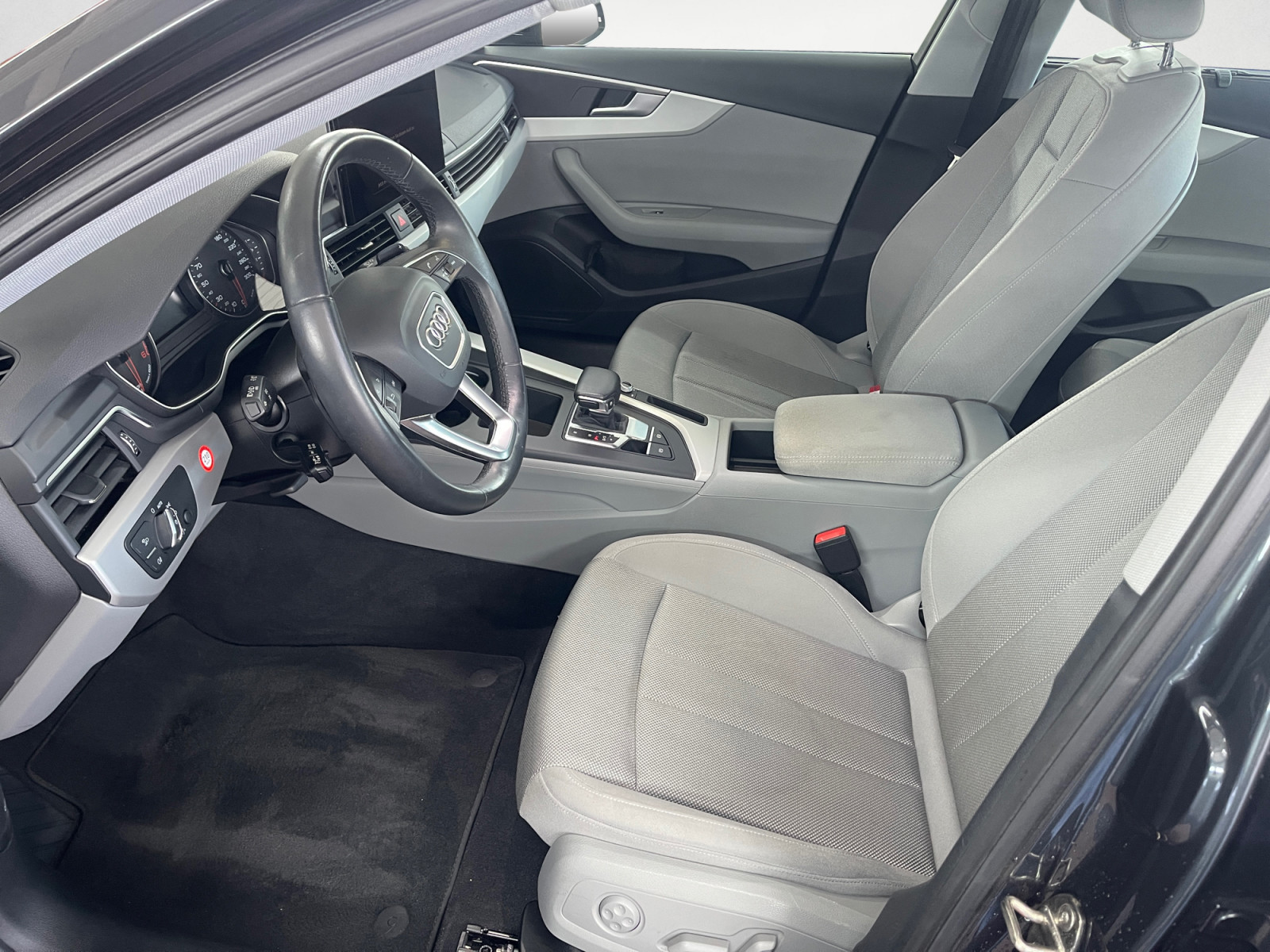 Audi - A4 Avant 30 TDI S-tronic