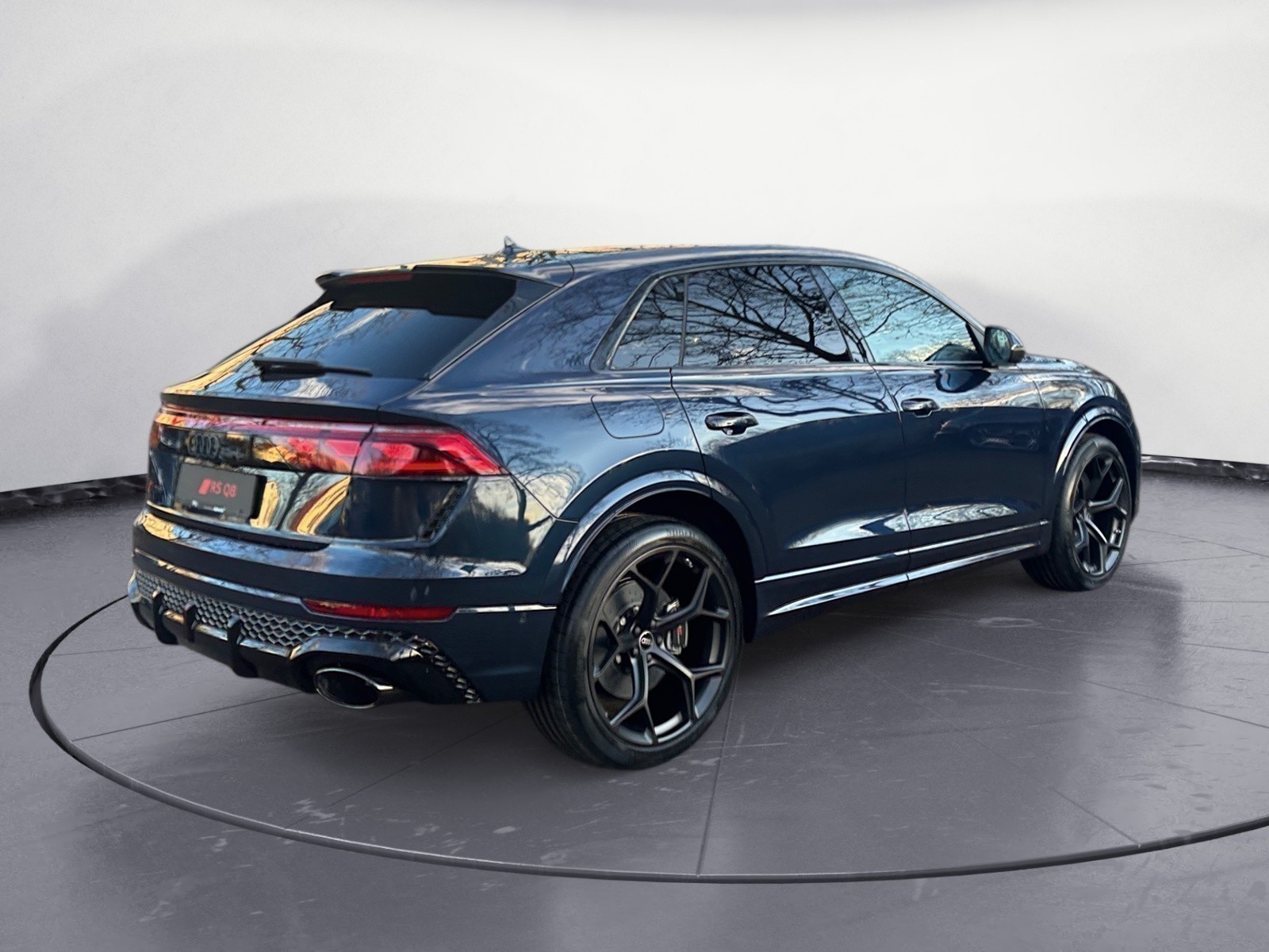 Audi - RS Q8 SUV performance tiptro nic