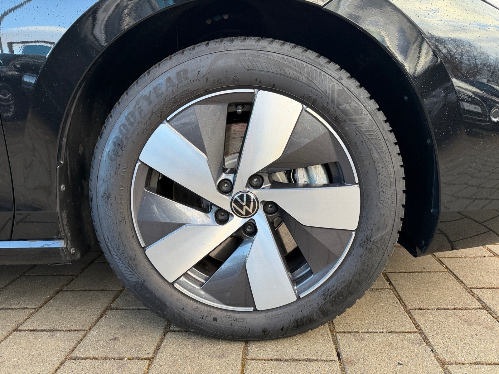 Volkswagen - Passat Business 1,5 l eHybrid OPF 