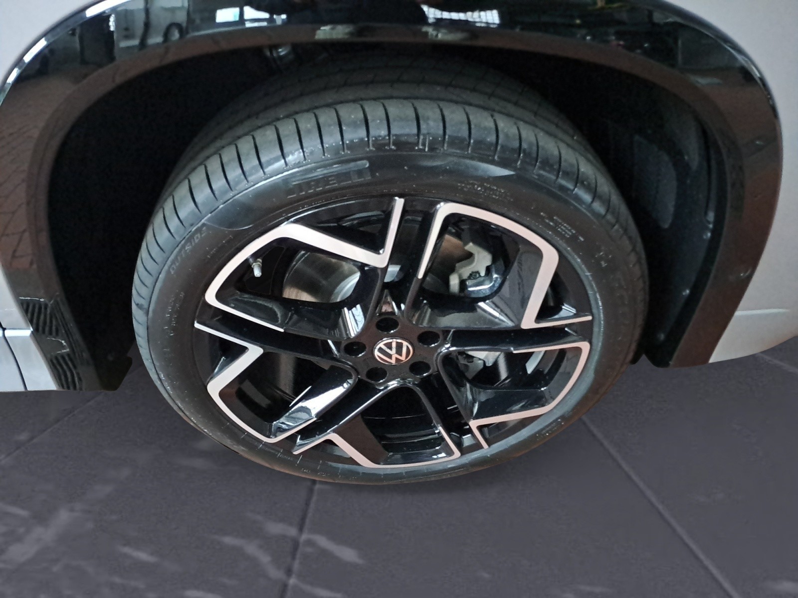 Volkswagen - Tayron R-Line 2,0 l TDI SCR 4MOTION   7-Gang-Doppelkupplungsgetrie be DSG