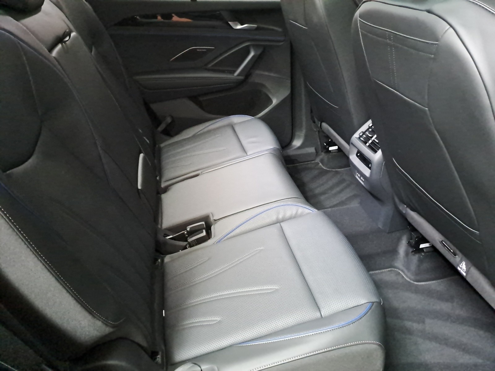 Volkswagen - Tayron R-Line 2,0 l TDI SCR 4MOTION   7-Gang-Doppelkupplungsgetrie be DSG