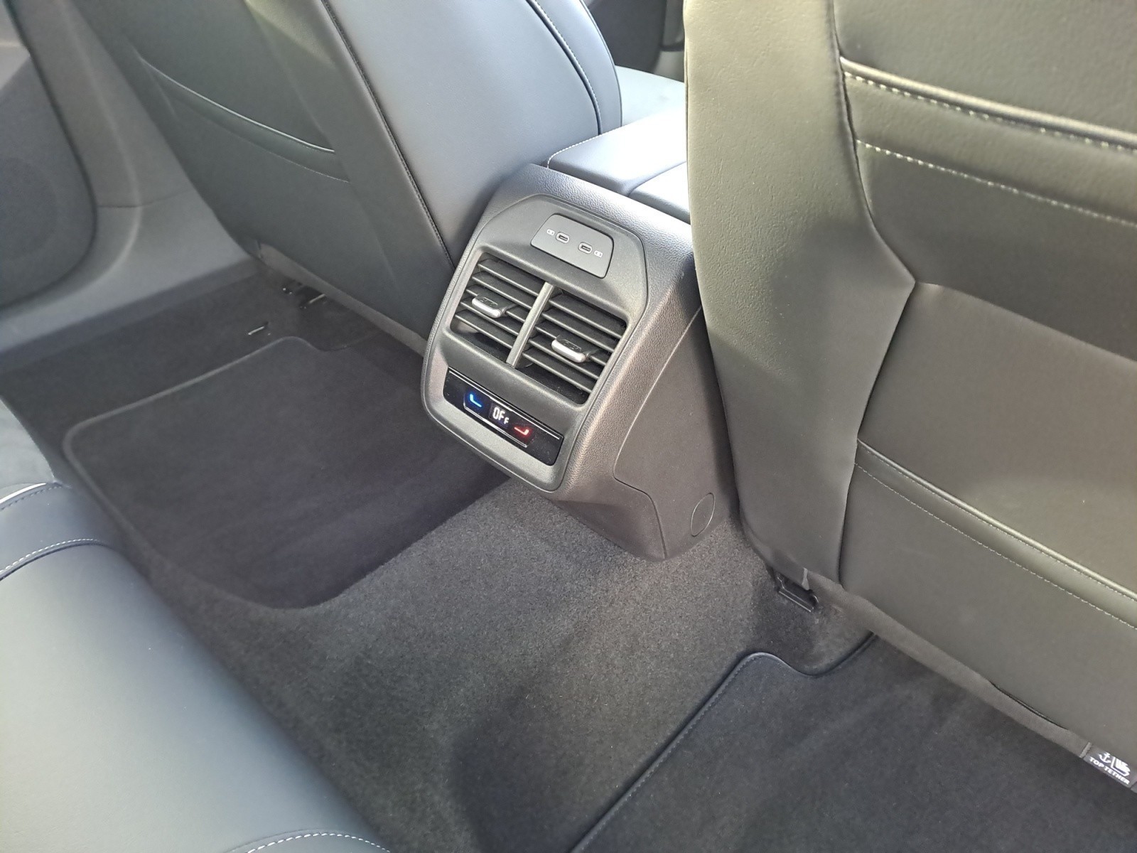 Volkswagen - Passat Business 1,5 eTSI OPF  DSG