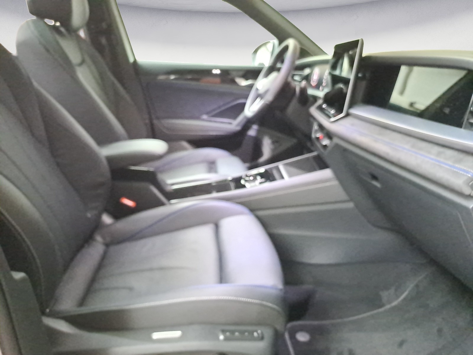 Volkswagen - Tayron R-Line 2,0 l TDI SCR 4MOTION   7-Gang-Doppelkupplungsgetrie be DSG