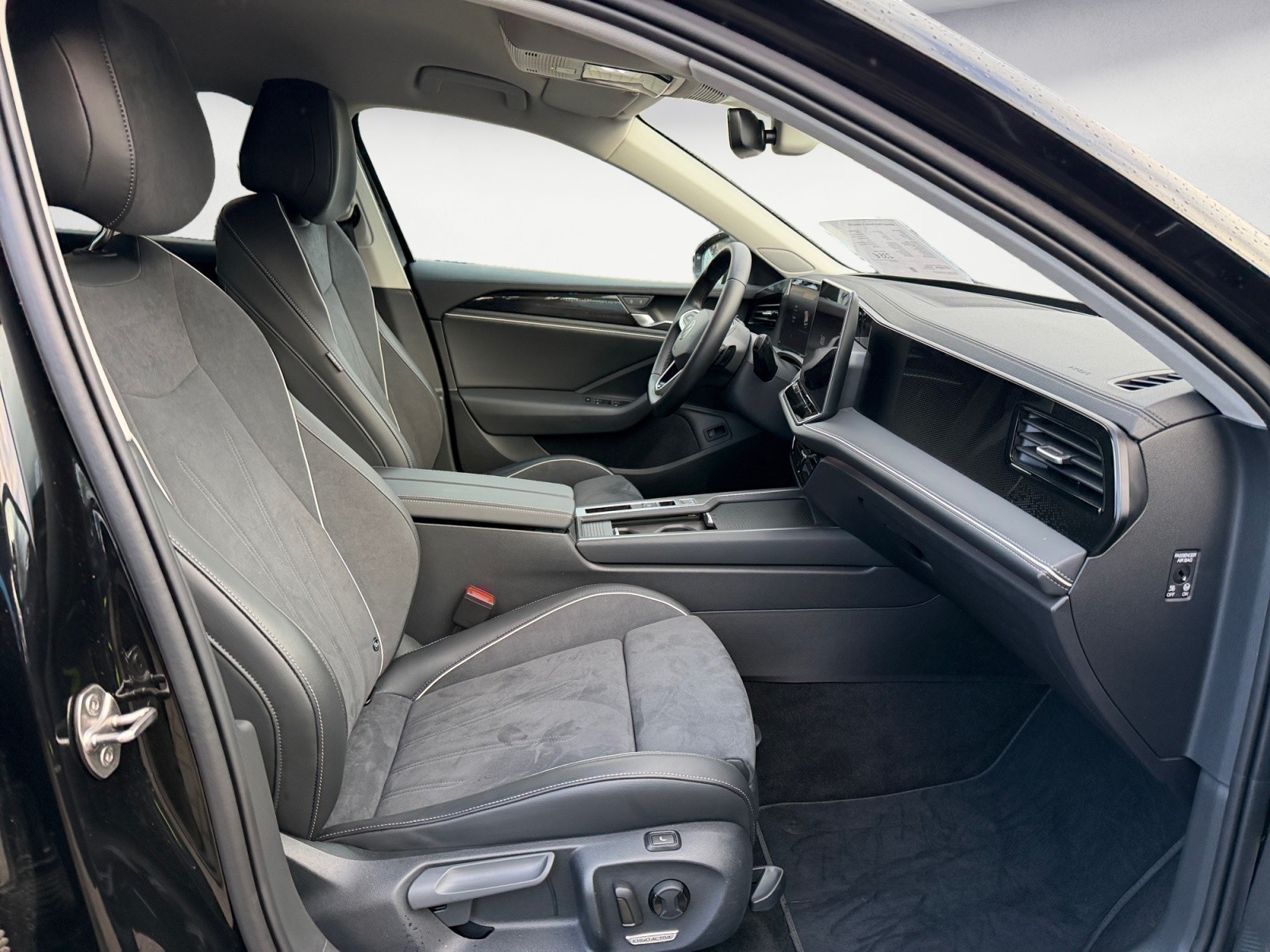 Volkswagen - Passat Business 1,5 l eHybrid OPF 