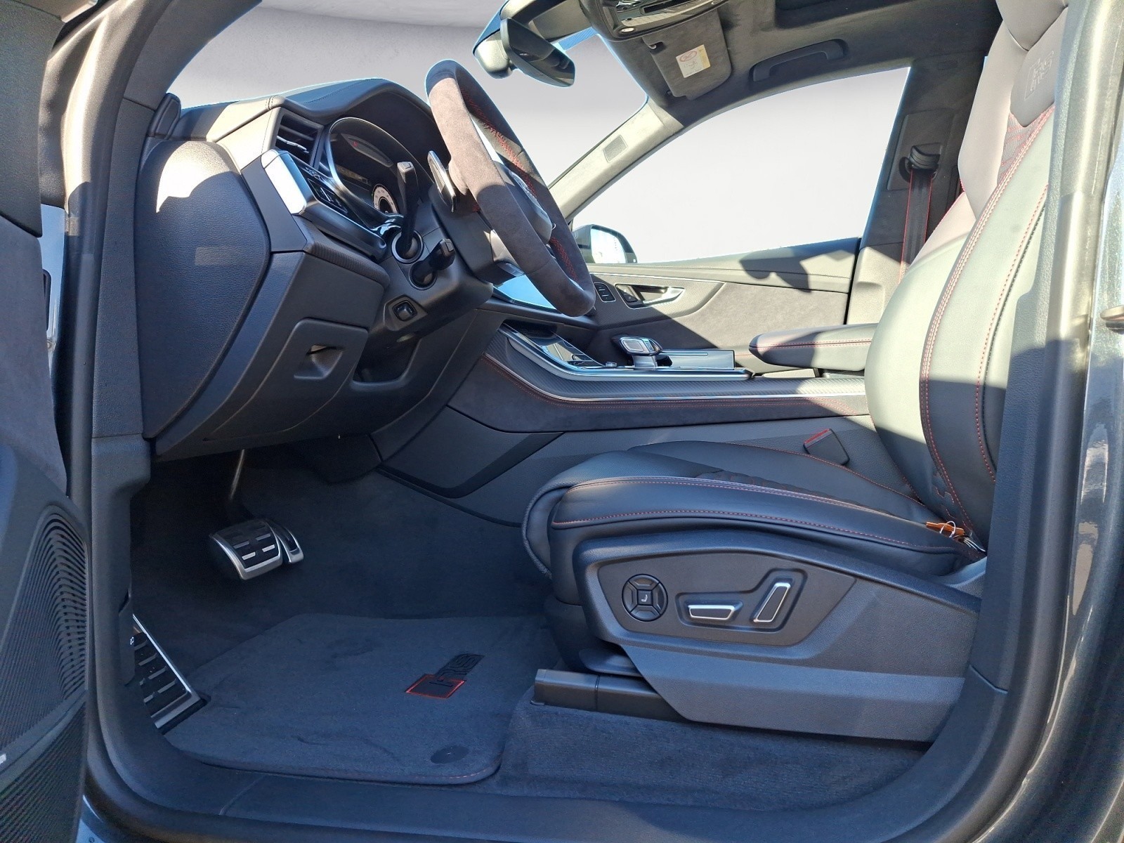 Audi - RS Q8 SUV performance  tiptro nic