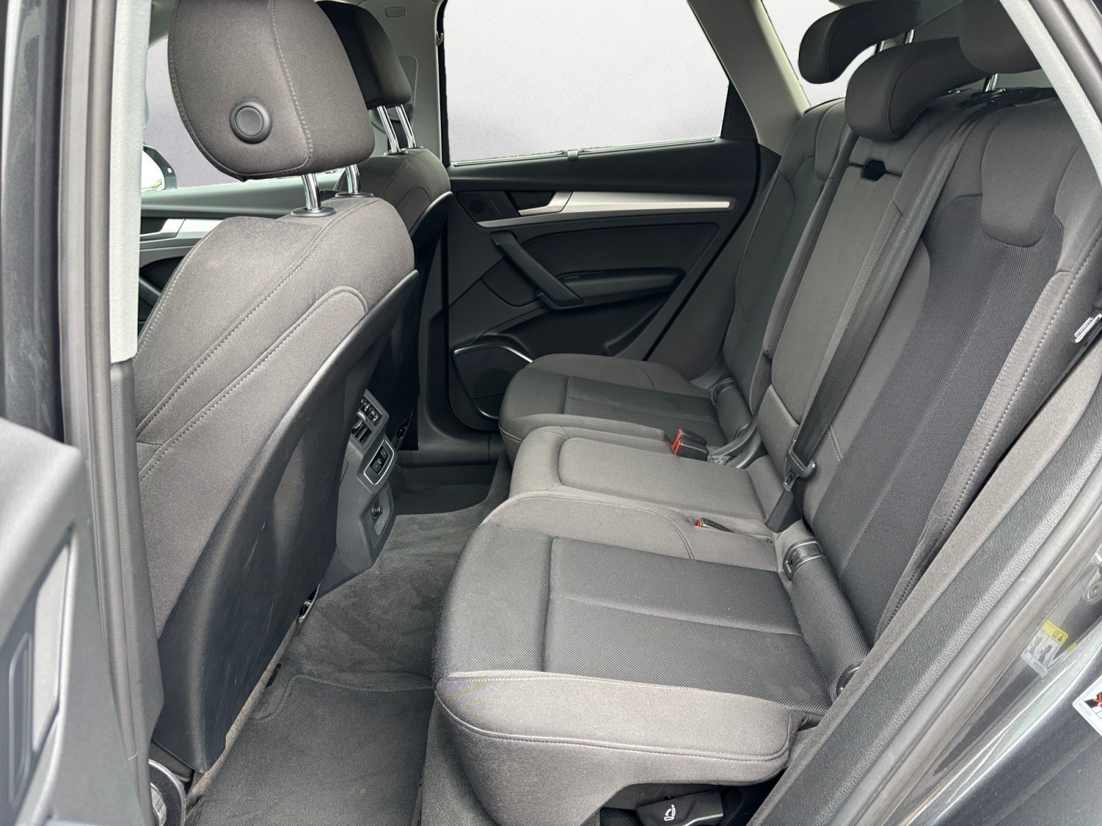 Audi - Q5 S line 55TFSI e quattro S tronic