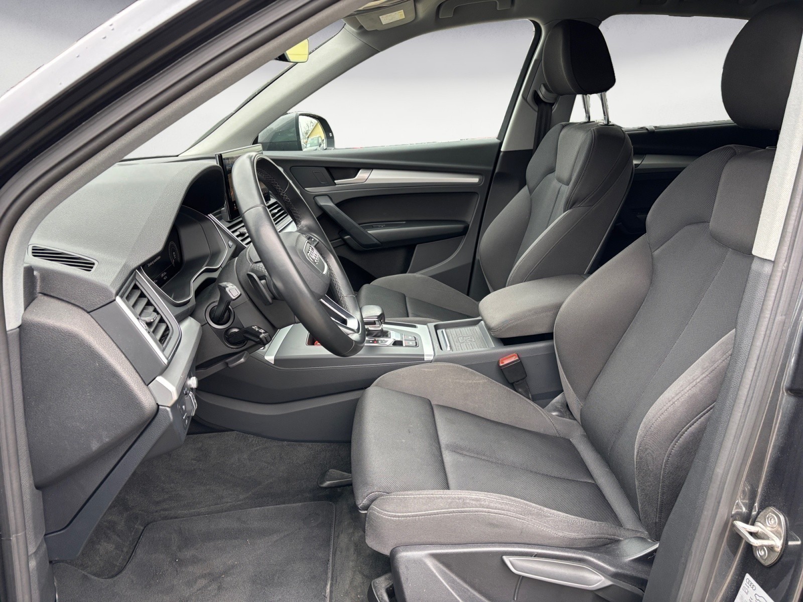 Audi - Q5 S line 55TFSI e quattro S tronic