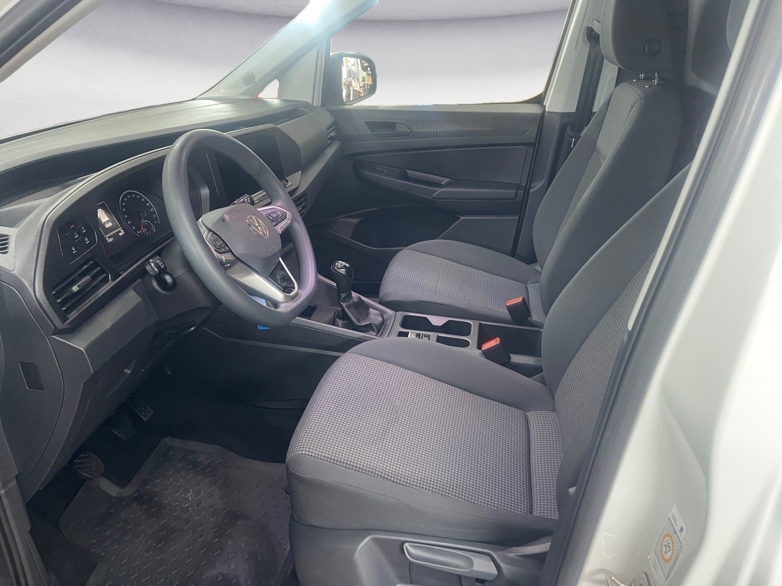 Volkswagen - Caddy Cargo 1,5 TSI Fro 6-Gang