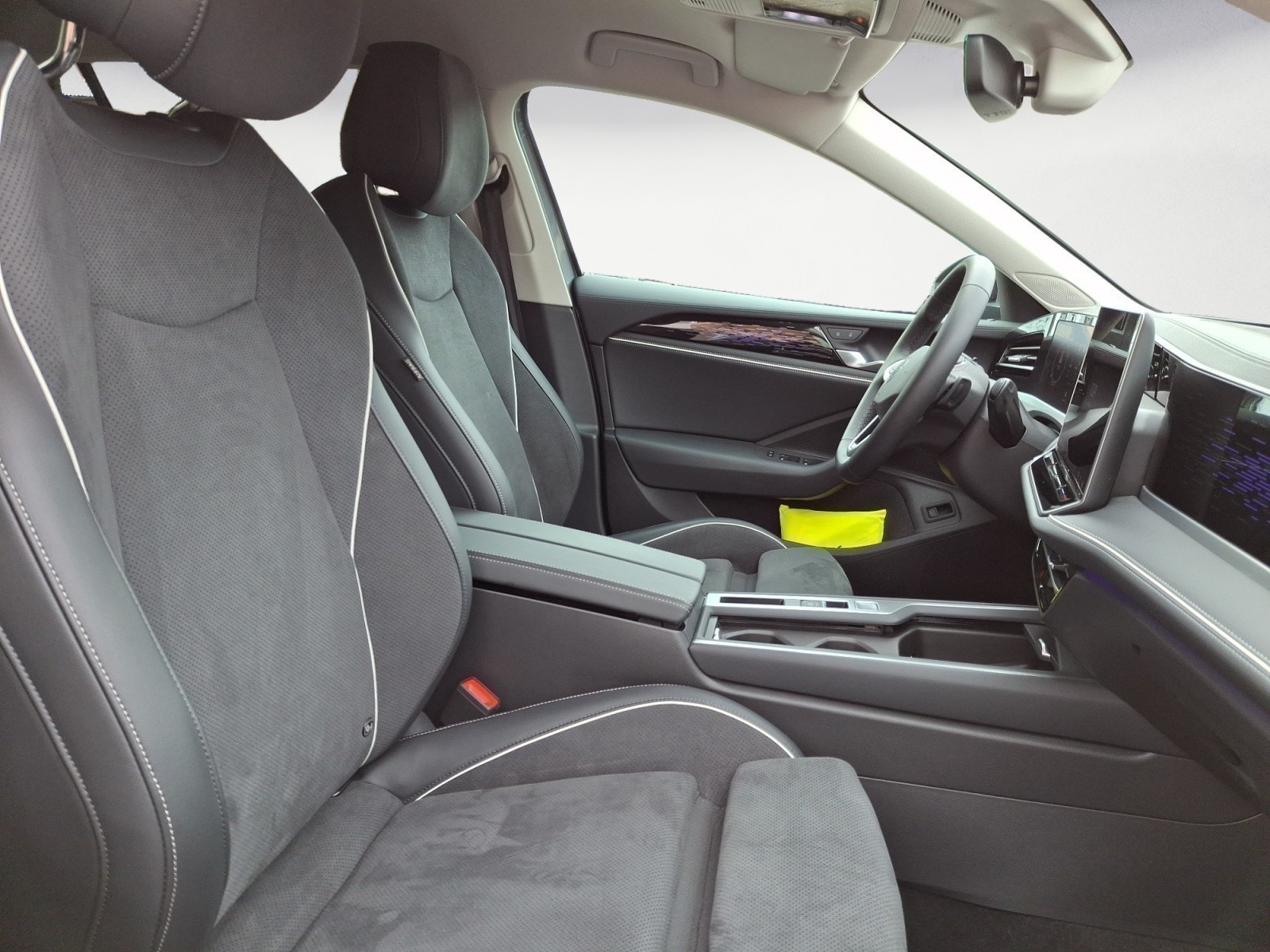 Volkswagen - Passat Business 1,5 eTSI OPF DSG