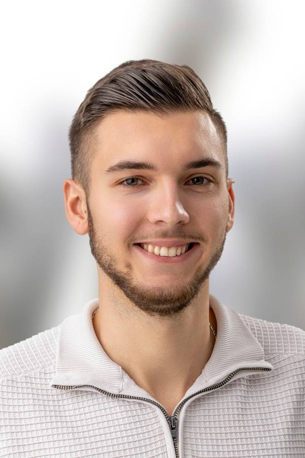 contact_import_imageG3gsrE