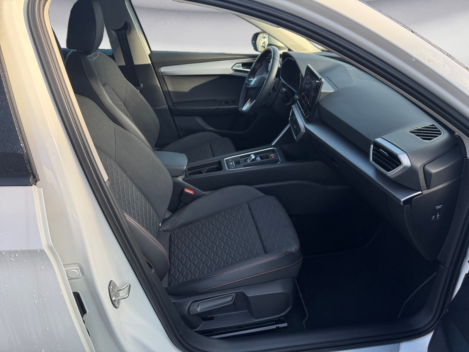 Seat - Leon Sportstourer 1.4 e-Hybrid DSG FR